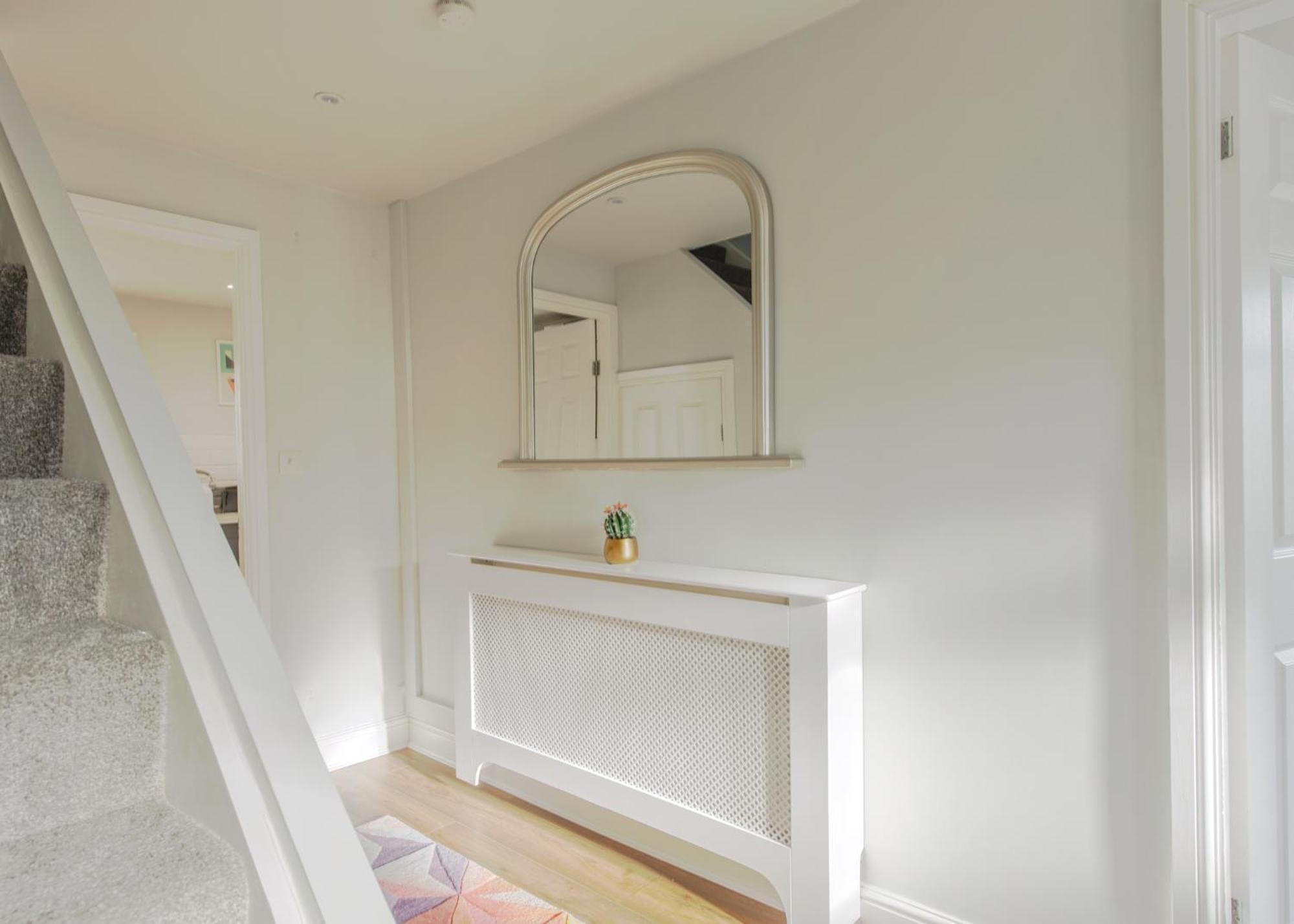 Modern House W/terrace In Free Parking * Nottingham