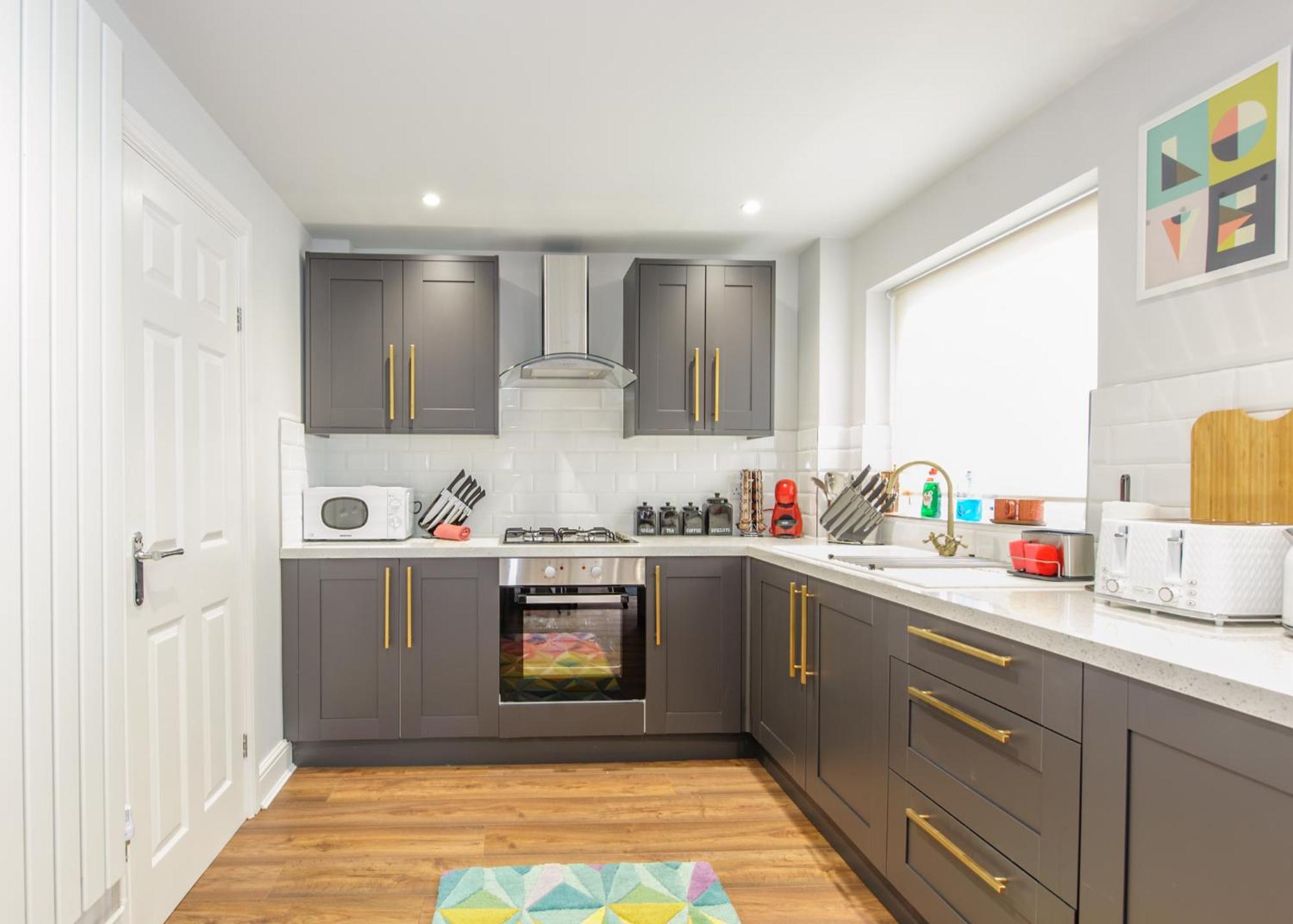 Modern House W/terrace In Free Parking Apartment *