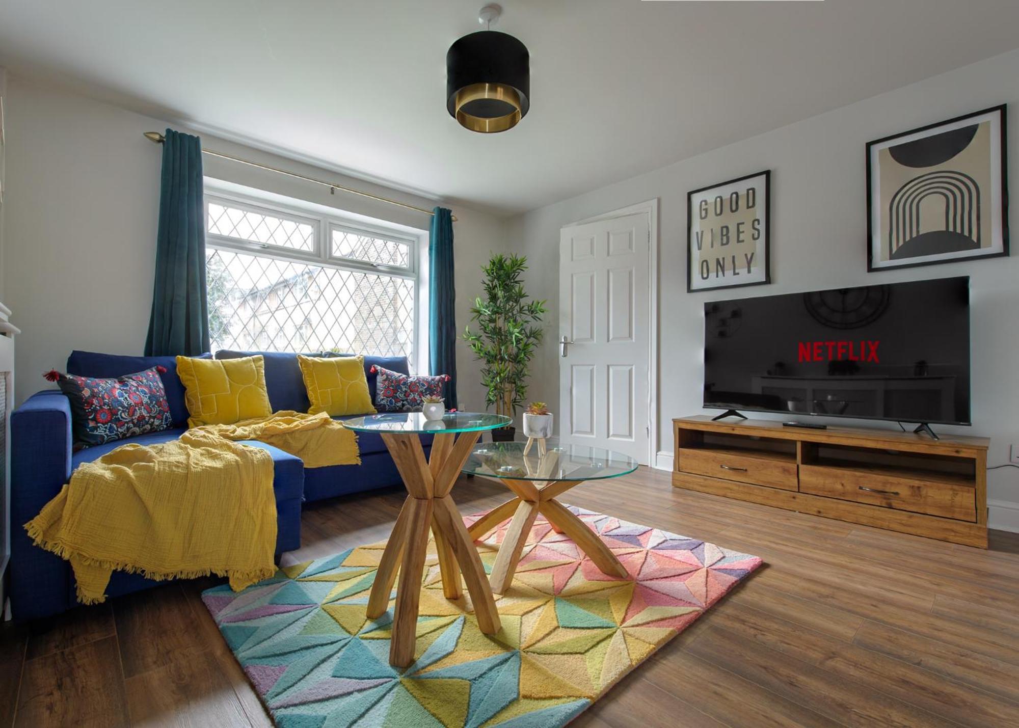 Modern House W/terrace In Free Parking Nottingham
